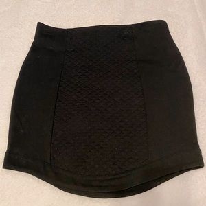 MOVING SALE 3/$20 5/$25 quilted BCBG skirt